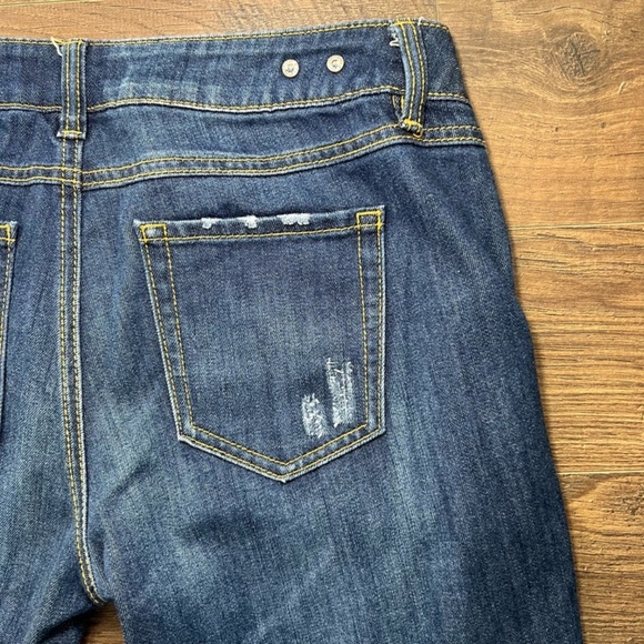 Cabi Women's 4 Slim Boyfriend Jeans Dark Blue Wash Distressed Denim Stretch 3045 - Picture 9 of 14